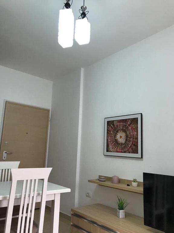 Radhima Beach Apartment Orikum Exterior foto